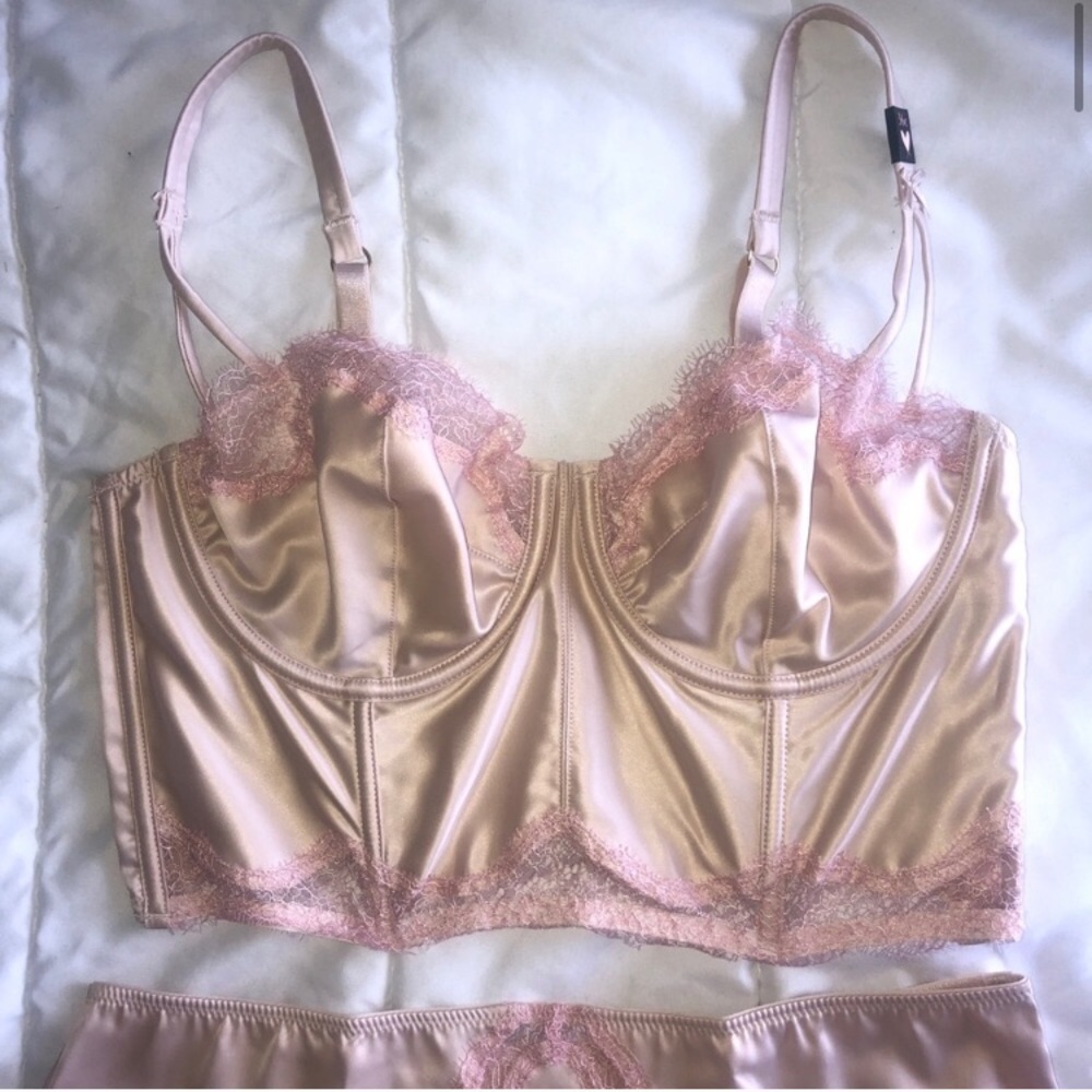 Victoria's Secret Pink Lace Lingerie Set - Picture 5 of 7